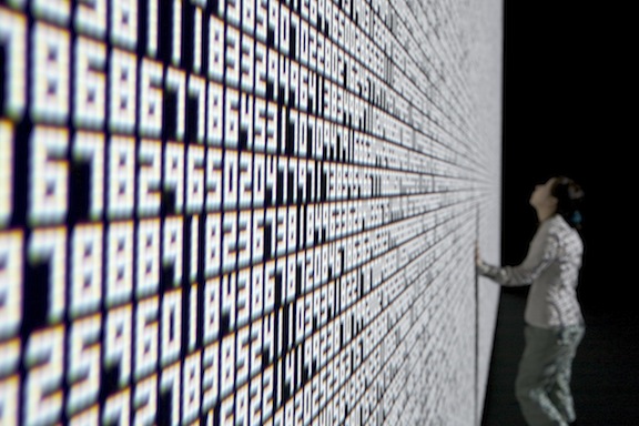 ryoji-ikeda-datatron-11