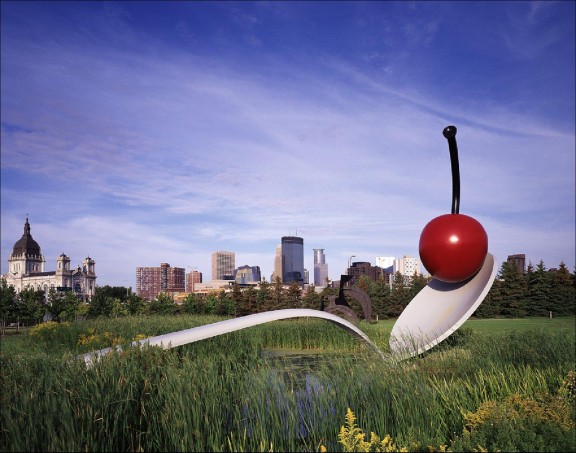 Spoonbridge-and-Cherry-Oldenburg