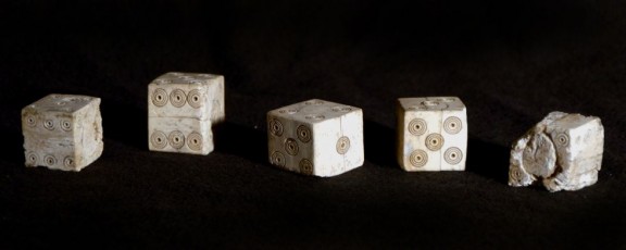 dados de hueso